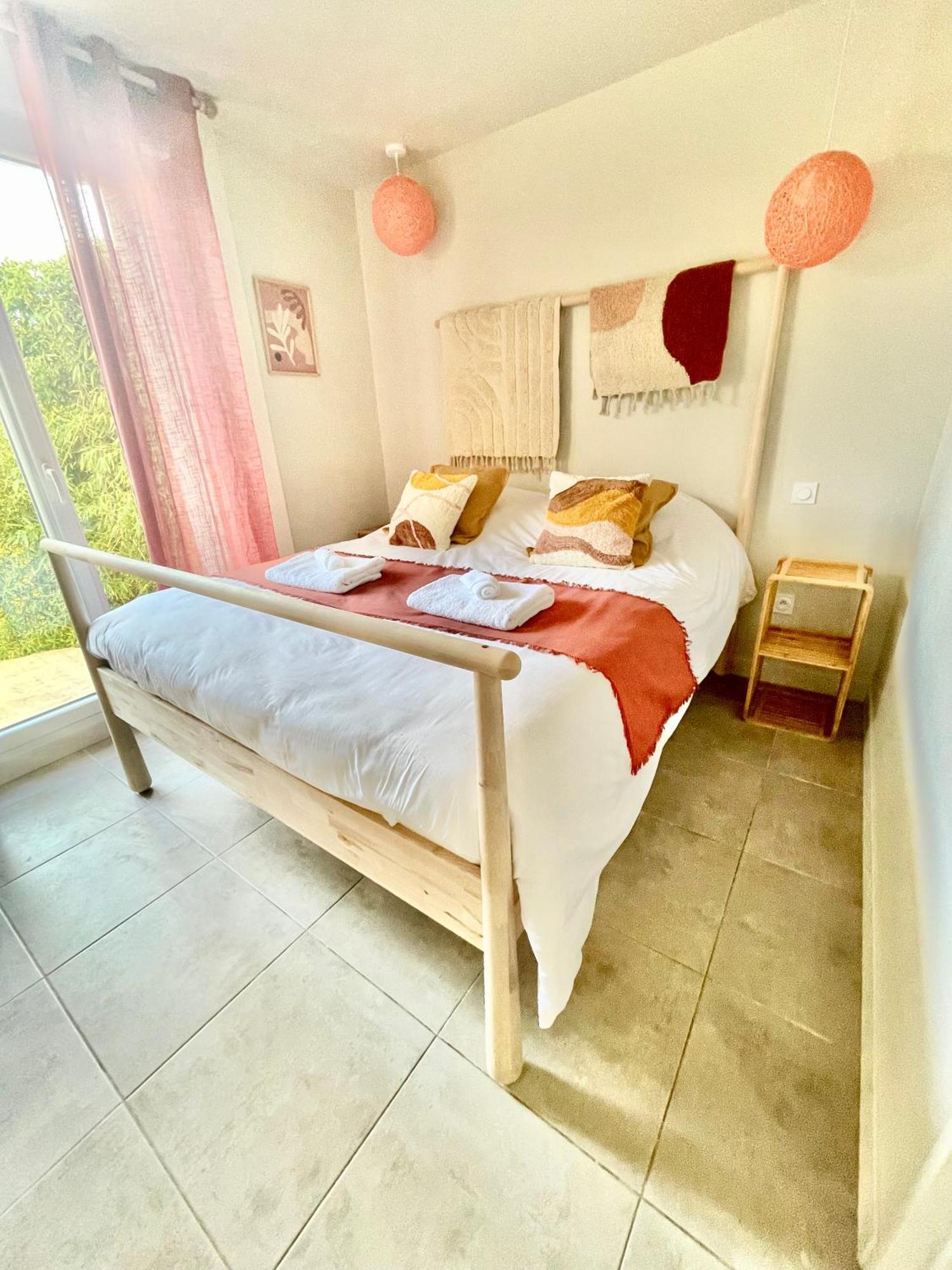 Bas De Villa - 300M Plage De La Capte - 2 Hebergements Disponibles Ιέρ Εξωτερικό φωτογραφία